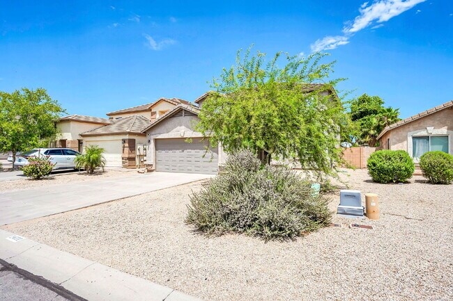 2422 E Olivine Rd photo 3