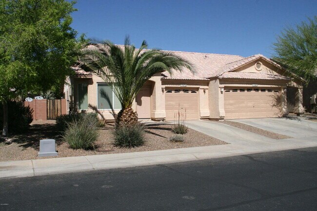 16706 S 23rd St Phoenix, AZ 85048 photo 4