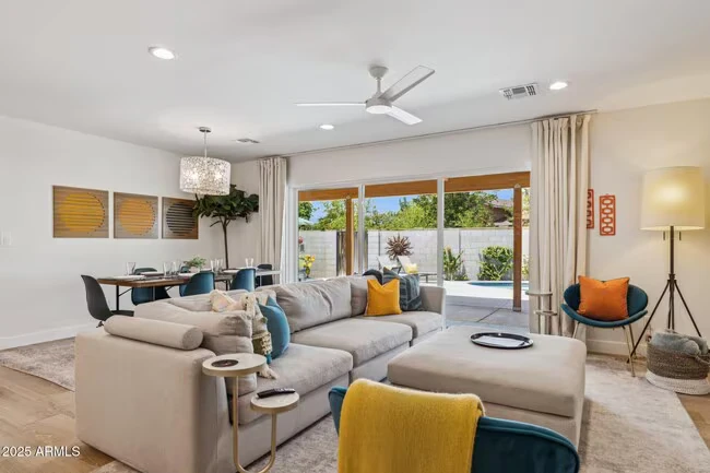 8626 E Clarendon Ave Scottsdale, AZ 85251 photo 3