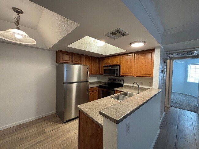 1720 E Thunderbird Rd Phoenix, AZ 85022 photo 2