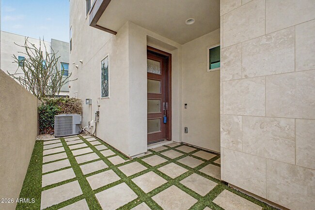 9001 E San Victor Dr Scottsdale, AZ 85258 photo 3