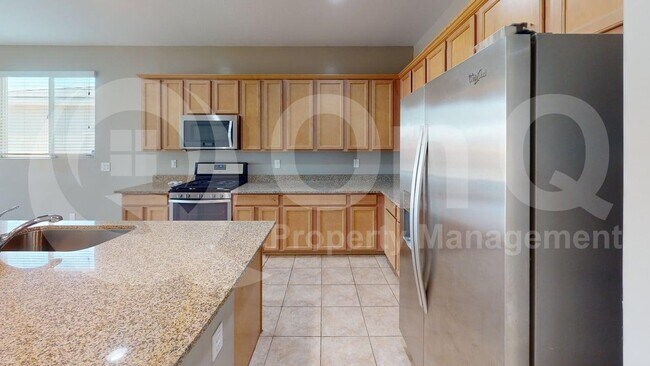 14425 W Dahlia Dr Surprise, AZ 85379 photo 4