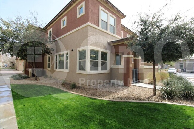14870 W Encanto Blvd Goodyear, AZ 85395 photo 2