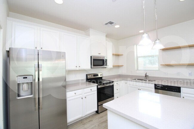 14870 W Encanto Blvd Goodyear, AZ 85395 photo 3