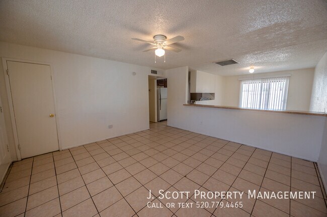 6528 W Windsor Ave photo 3