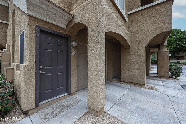 4644 N 22nd St Phoenix, AZ 85016 photo 4