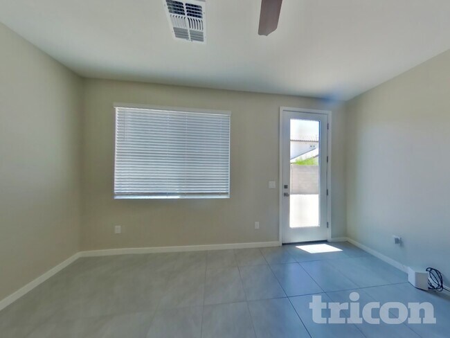 4539 E Grandview St Mesa, AZ 85205 photo 2