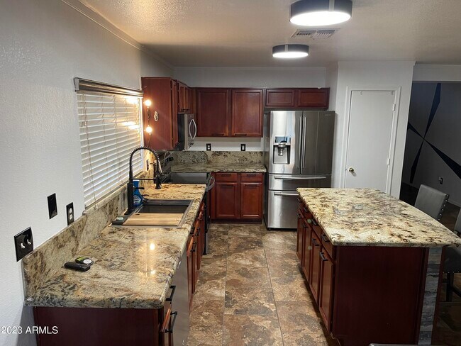 578 W Racine Loop Casa Grande, AZ 85122 photo 5