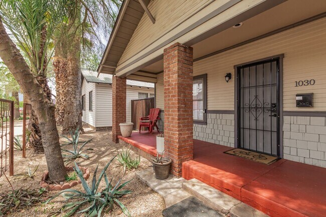 1030 E Polk St Phoenix, AZ 85006 photo 4
