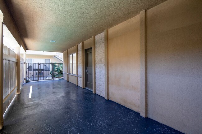 Four Winds Apartments photo 5