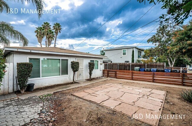 576 Mc Intosh St Chula Vista, CA 91910 photo 2