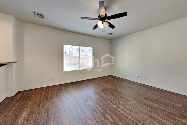 17646 W Bridger St Surprise, AZ 85388 photo 5