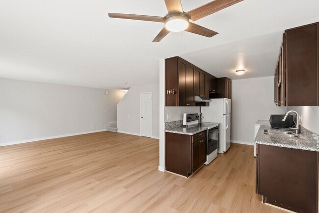 6908 Camphor Ln San Diego, CA 92139 photo 3