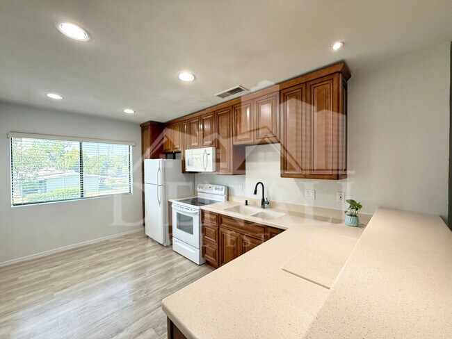749 E Montebello Ave Phoenix, AZ 85014 photo 5