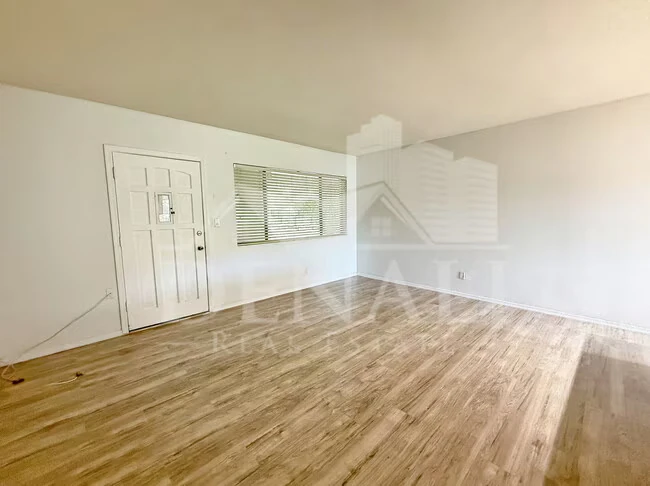 749 E Montebello Ave Phoenix, AZ 85014 photo 4
