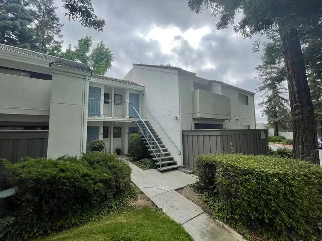 1055 N Capitol Ave San Jose, CA 95133 photo 2