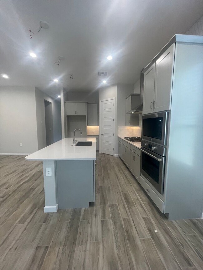 21553 N 102nd Dr Peoria, AZ 85382 photo 5
