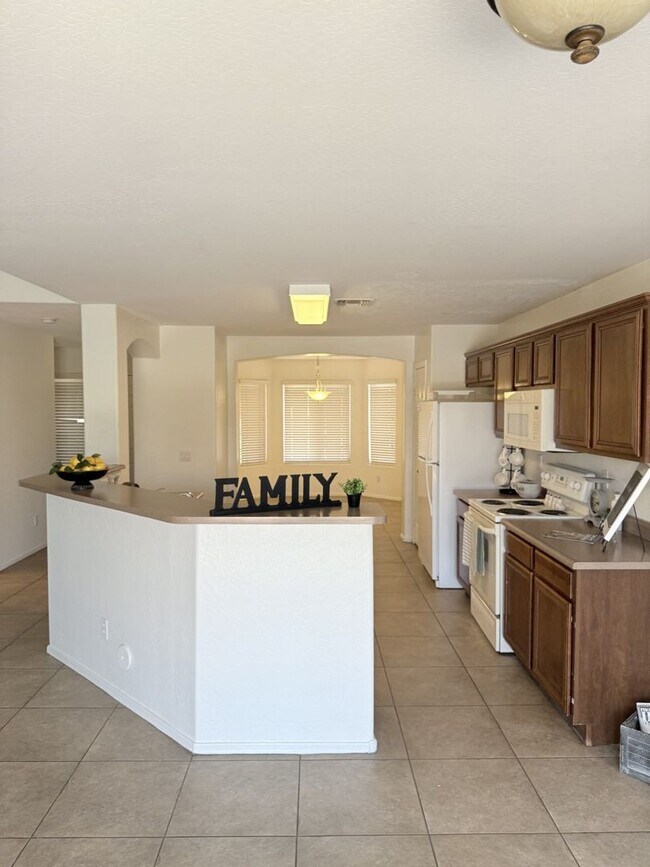 21947 Via Del Oro Queen Creek, AZ 85142 photo 5