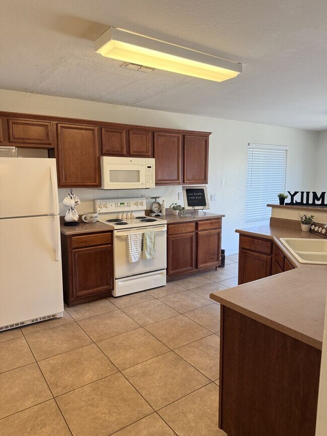 21947 Via Del Oro Queen Creek, AZ 85142 photo 4