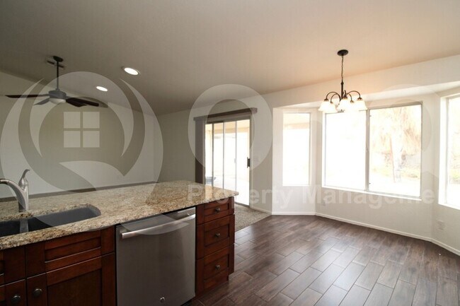 941 S Wanda Dr Gilbert, AZ 85296 photo 5