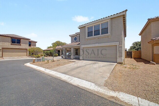 2232 E Spruce Dr Chandler, AZ 85286 photo 2