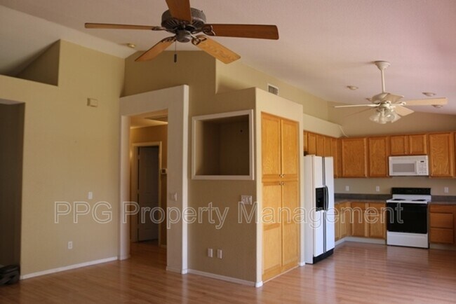 2370 S Walnut Dr Chandler, AZ 85286 photo 5