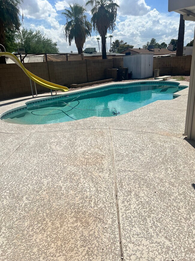 1921 E Wesleyan Dr Tempe, AZ 85282 photo 2