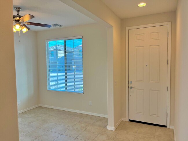 19836 W Badgett Ln Litchfield Park, AZ 85340 photo 4