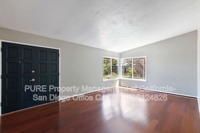 8209 Calle Del Humo San Diego, CA 92126 photo 4