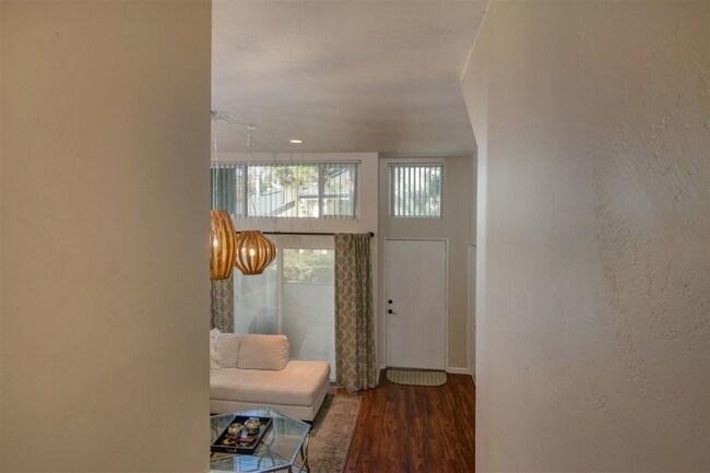 3330 Via Alicante San Diego, CA 92037 photo 3