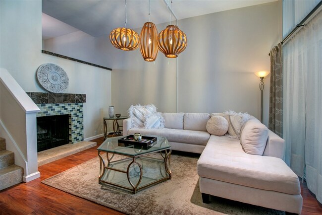 3330 Via Alicante San Diego, CA 92037