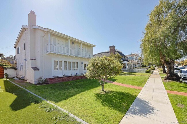 237 E Ave Coronado, CA 92118 photo 4