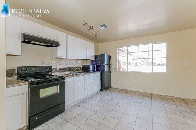 2609 W McLellan Blvd Phoenix, AZ 85017 photo 4