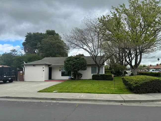 1400 Clay St Fairfield, CA 94533 photo 2