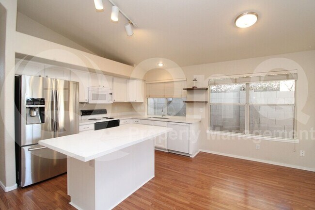 1221 W Jeanine Dr Tempe, AZ 85284 photo 3