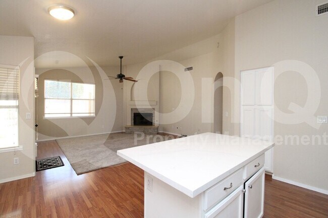 1221 W Jeanine Dr Tempe, AZ 85284 photo 4