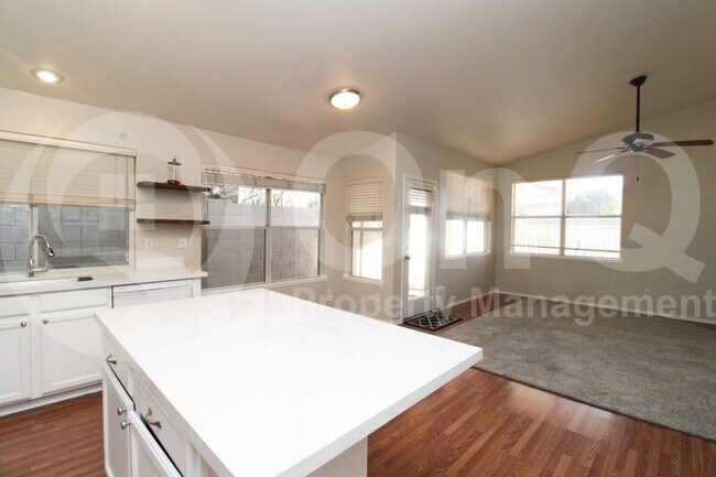 1221 W Jeanine Dr Tempe, AZ 85284 photo 5