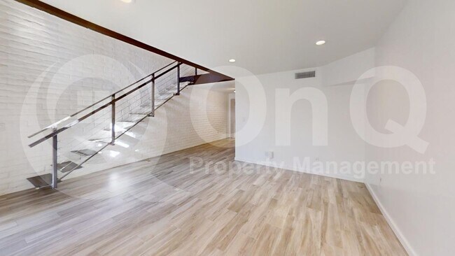 6925 E 4th St Scottsdale, AZ 85251 photo 4
