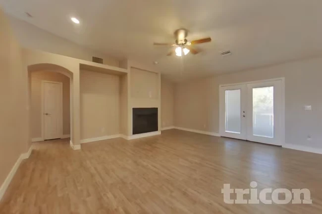 12626 N 20th St Phoenix, AZ 85022 photo 2