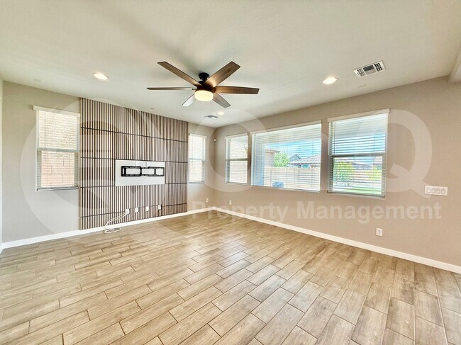 4321 N 94th Dr Phoenix, AZ 85037 photo 4