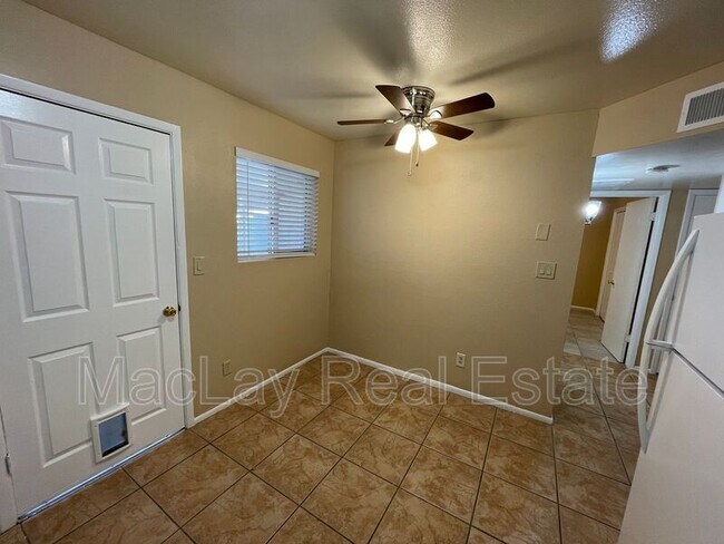 841 E Fountain St Mesa, AZ 85203 photo 4