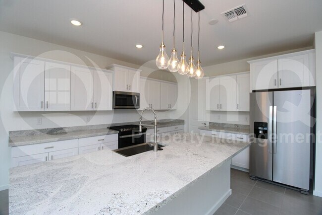 16067 W El Cortez Pl Sun City West, AZ 85387 photo 4