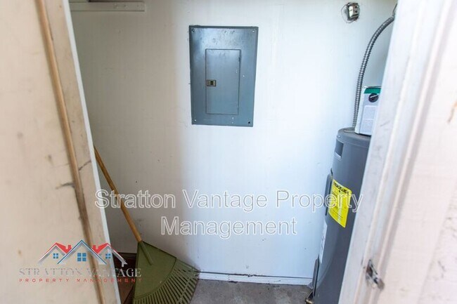 921 W University Dr Mesa, AZ 85201 photo 3
