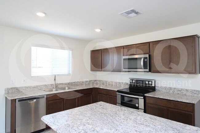 1517 E Desert Breeze Dr Casa Grande, AZ 85122 photo 4