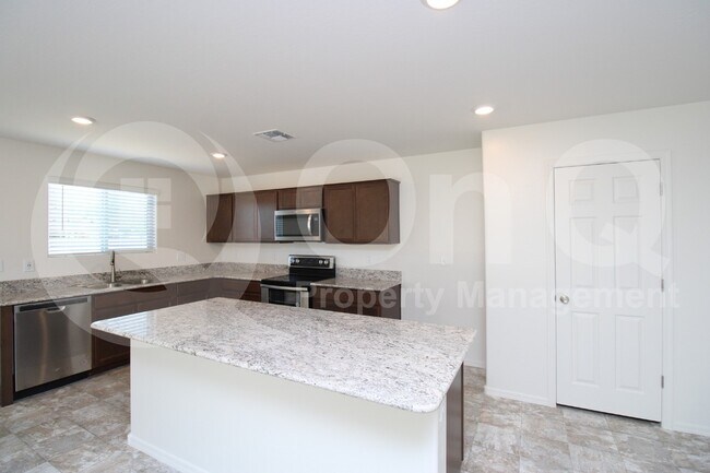 1517 E Desert Breeze Dr Casa Grande, AZ 85122 photo 5