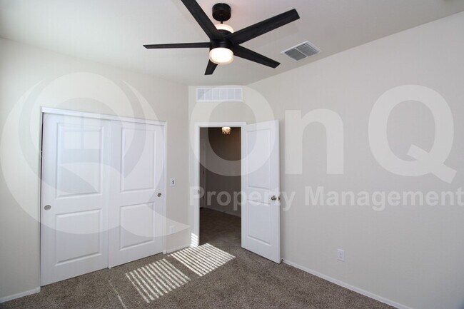 3029 S 78th Dr Phoenix, AZ 85043 photo 2