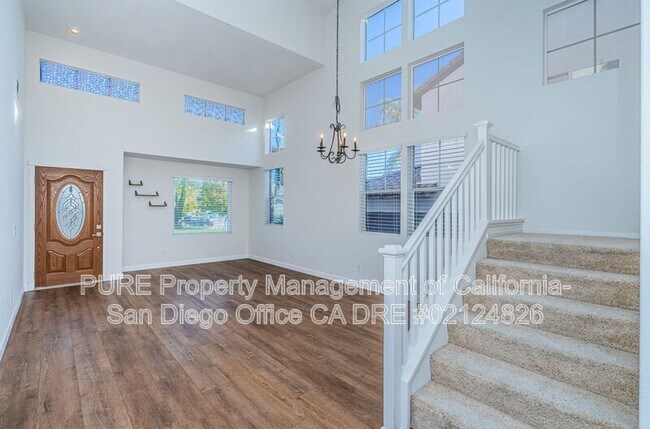 724 Whispering Trails Dr Chula Vista, CA 91914 photo 2
