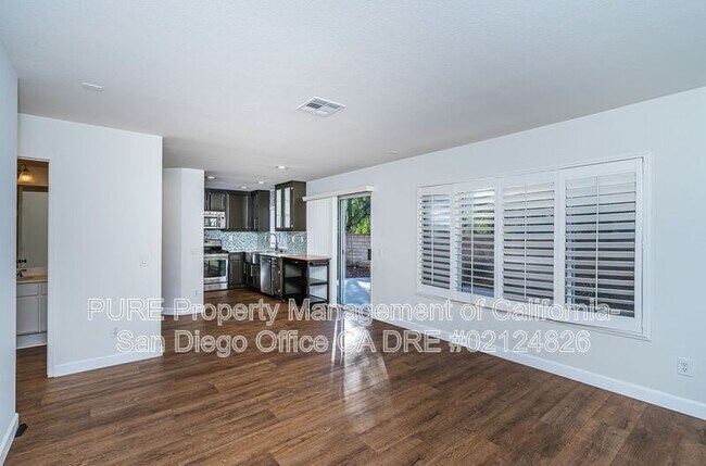 724 Whispering Trails Dr Chula Vista, CA 91914 photo 4