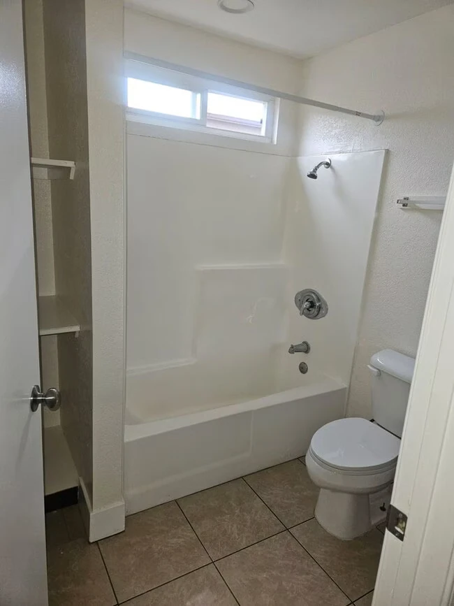 1635 Pentecost Way San Diego, CA 92105 photo 2