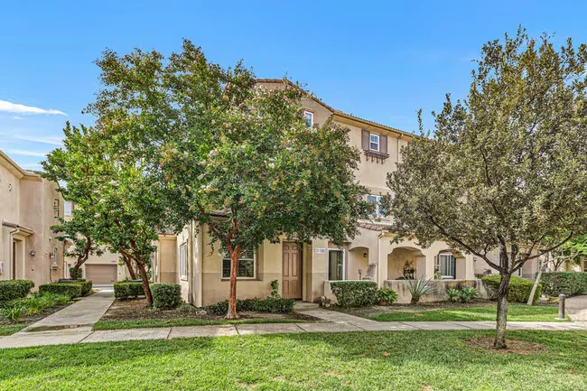31180 Lavender Ct Temecula, CA 92592 photo 2